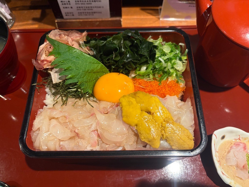 鯛めし槇のあざやかな現代風アレンジ鯛めし